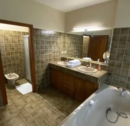 A L'oree De La Piaine Sainte-Hermine