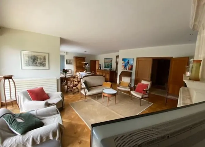 A L'oree De La Piaine Sainte-Hermine